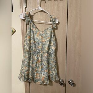 NWT Floral Romper Size Medium